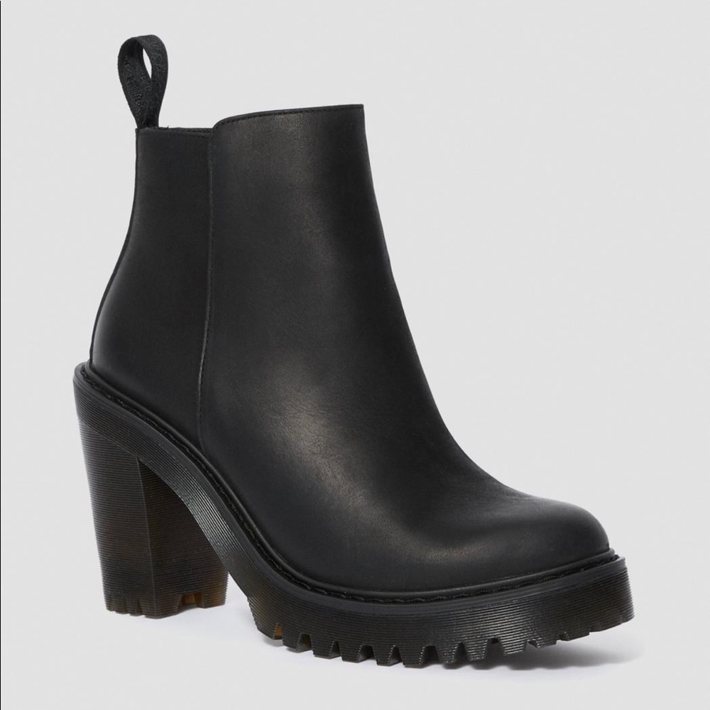 Dr Martens MAGDALENA HEELED CHELSEA BOOTS